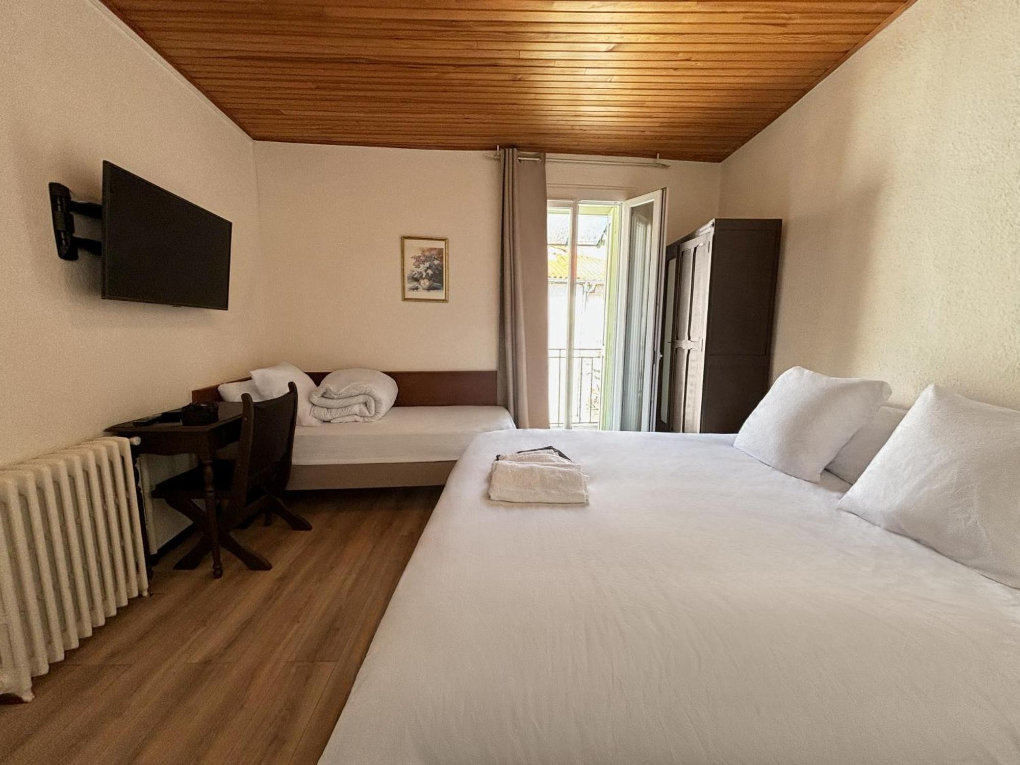 Hotel Restaurant Le Botaniste Prats-de-Mollo-la-Preste Eksteriør billede
