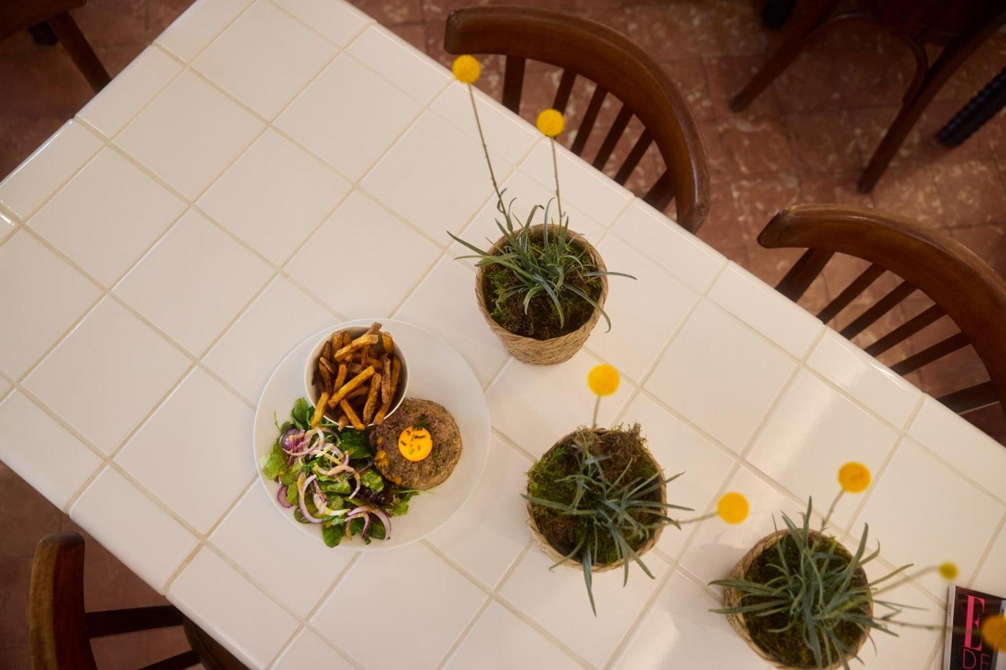 Hotel Restaurant Le Botaniste Prats-de-Mollo-la-Preste Eksteriør billede