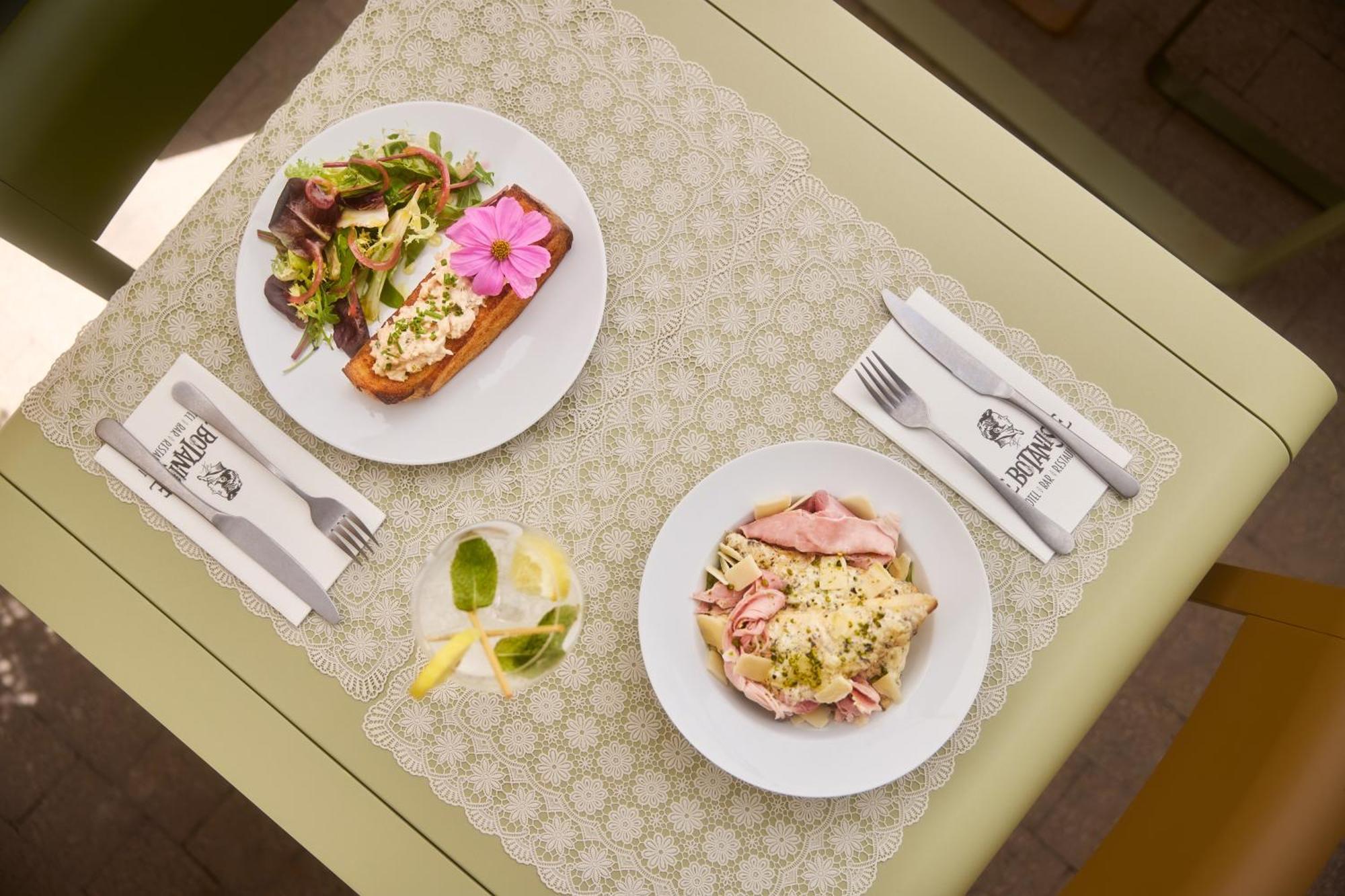 Hotel Restaurant Le Botaniste Prats-de-Mollo-la-Preste Eksteriør billede