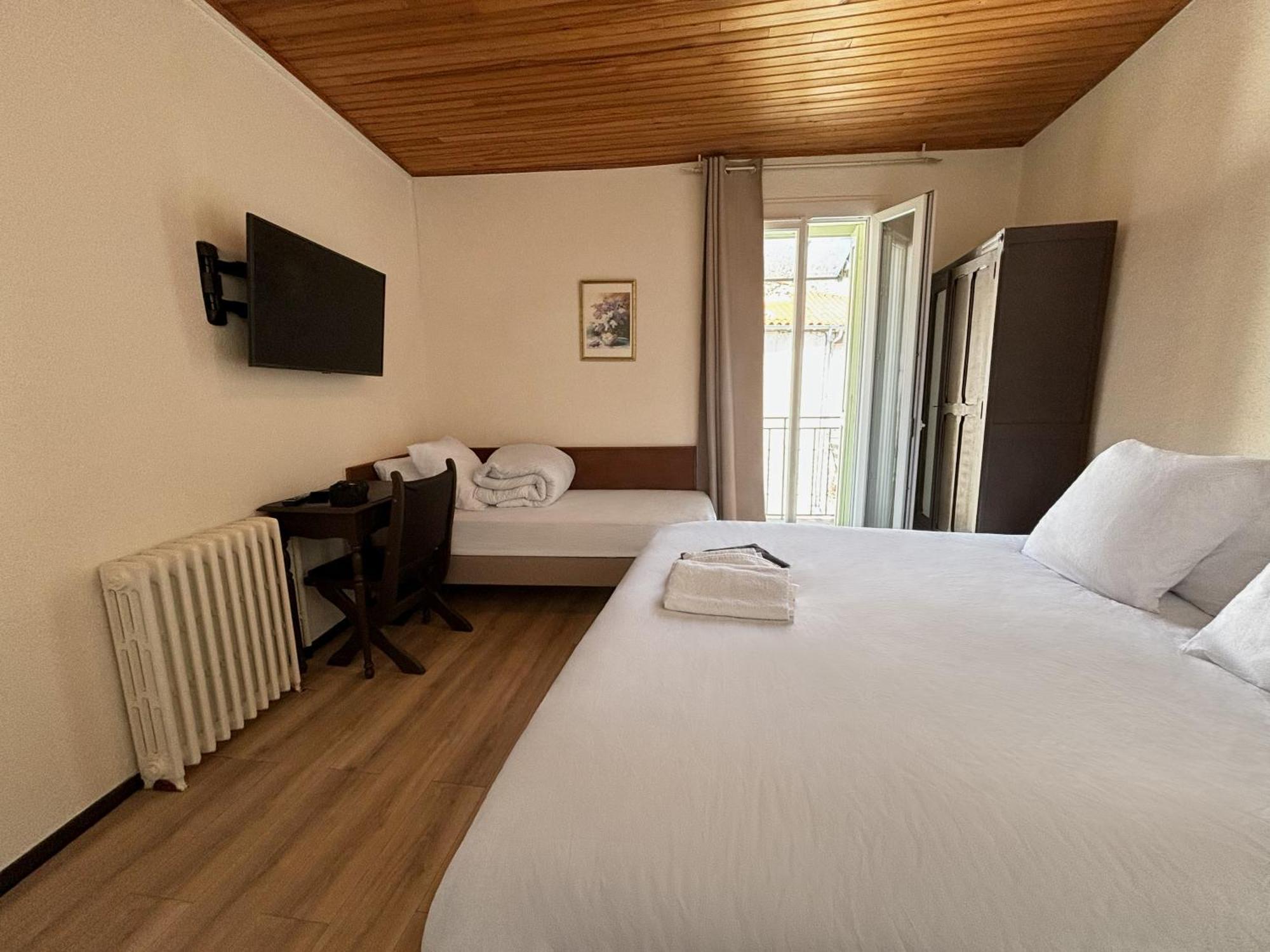 Hotel Restaurant Le Botaniste Prats-de-Mollo-la-Preste Eksteriør billede